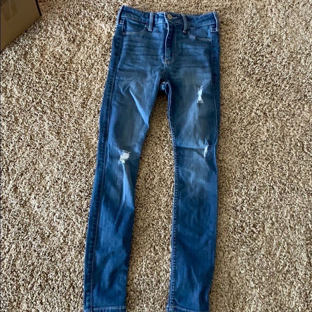 hollister jeans!